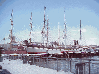 If you walk down Wall Street you come to South Street Seaport. The picture to the right shows the historic ships in the snow. Very close to South Seaport is the Regent Hotel, Wall Street. (picture Regent Hotel right).